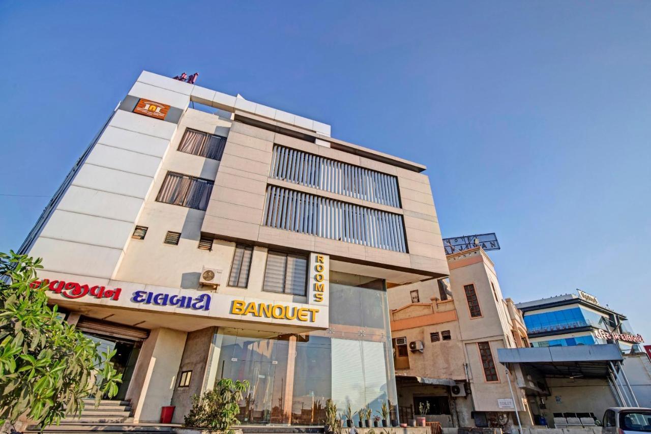 Hotel Navjivan Himatnagar Bagian luar foto