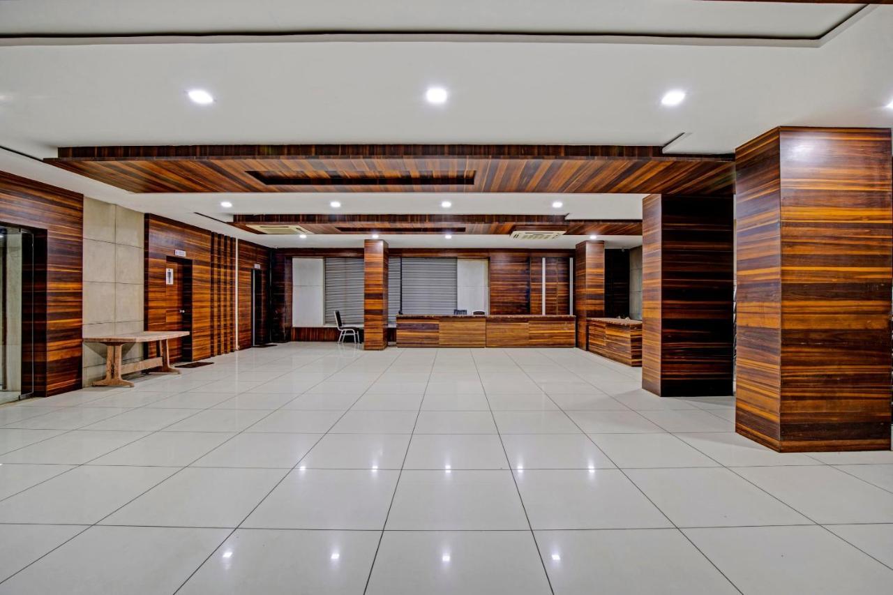 Hotel Navjivan Himatnagar Bagian luar foto
