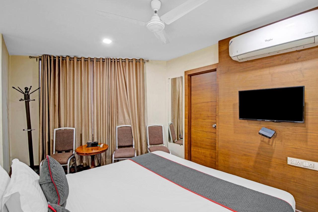 Hotel Navjivan Himatnagar Bagian luar foto