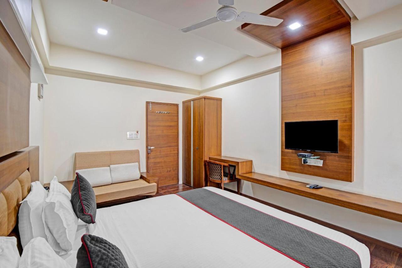 Hotel Navjivan Himatnagar Bagian luar foto