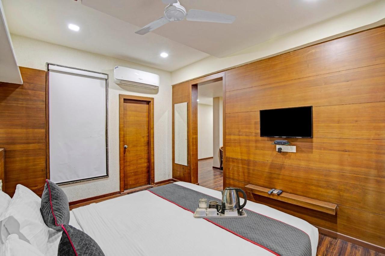 Hotel Navjivan Himatnagar Bagian luar foto