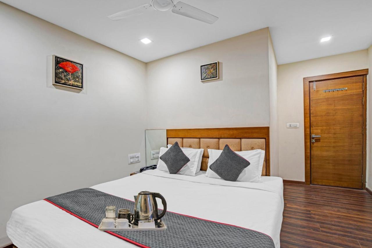 Hotel Navjivan Himatnagar Bagian luar foto